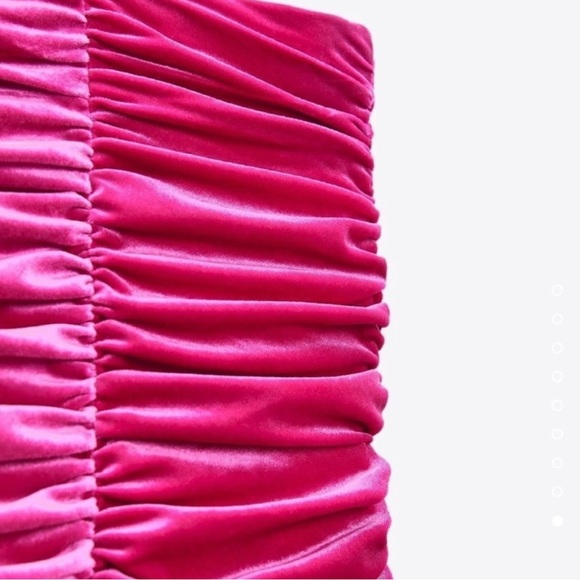 Hot pink Zara mini skirt - Picture 2 of 13